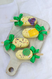 Cakesicles Ostern Saisonware Zuckerbäckerinbackt