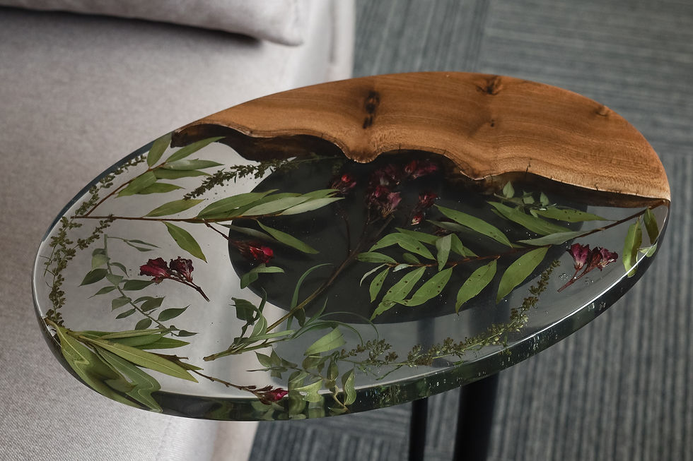 Thumbnail: Масичка дърво епоксидна смола истински изсушени цветя булчински букет уникален ръчно изработен дизайнерски елемент интериора