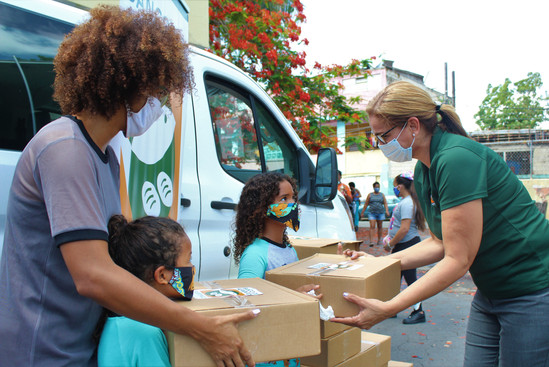 Santurce_Madre_Hijos_Ayuda_Comidas.JPG