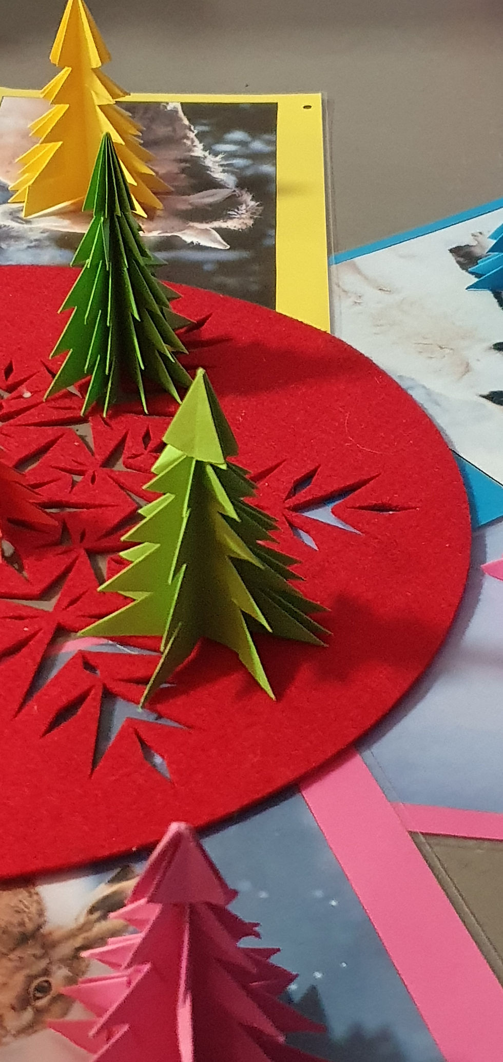 Miniature : L'histoire de Petit sapin rouge