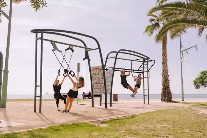 kompan-outdoor-fitness.avif