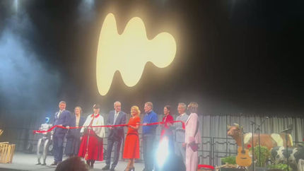 «Grosses erreichen»: Yodel-Rock aus Bern und ein Instagram Phänomen aus Zürich erleuchten die spektakuläre Eröffnungsfeier der BEA in Bern