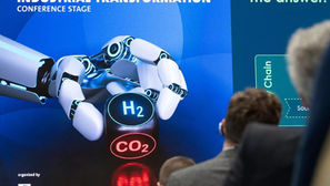 Wer nicht kommuniziert, verliert auf der Hannover Messe:  Wie AI und smart manufacturing den Dialog dominieren