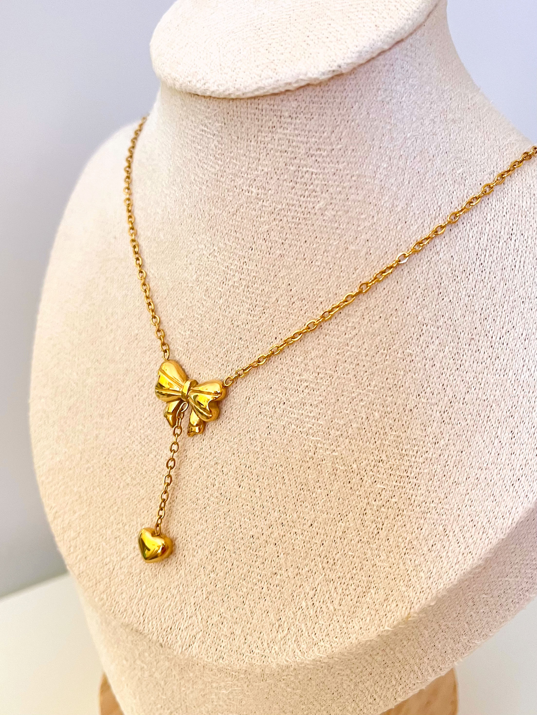 BOW HEART NECKLACE