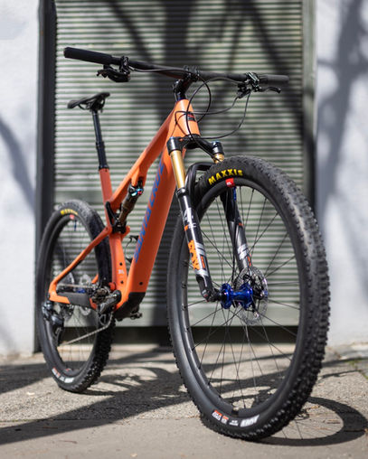 Santa Cruz Blur CC - Bicycle Cafe