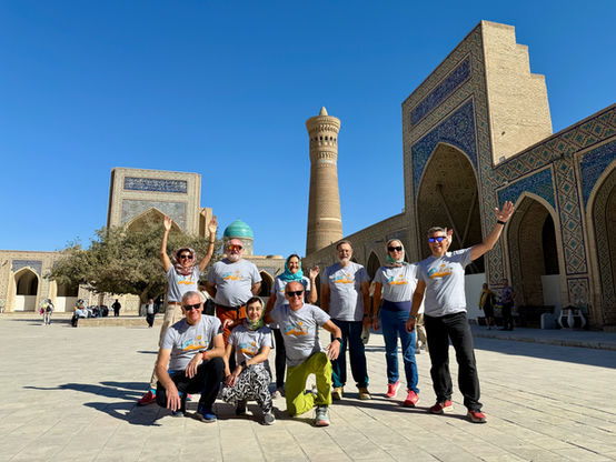 La T-shirt dedicata al viaggio in Uzbekistan della Collezione "I Tuoi viaggi nel cassetto" 2025