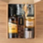 ערכת שי לחג: וויסקי, דבש, שוקולד, כוסות