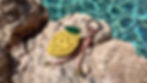 Handgefertigter Taschenanhänger in Zitronenform – Lemon Bag Charm aus Bast von SOOOWHAT