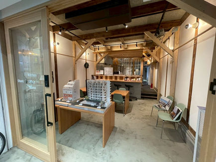 『学生達がやってきた!』