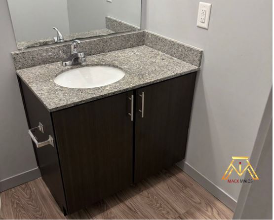 How to Clean a Bathroom Like a Pro