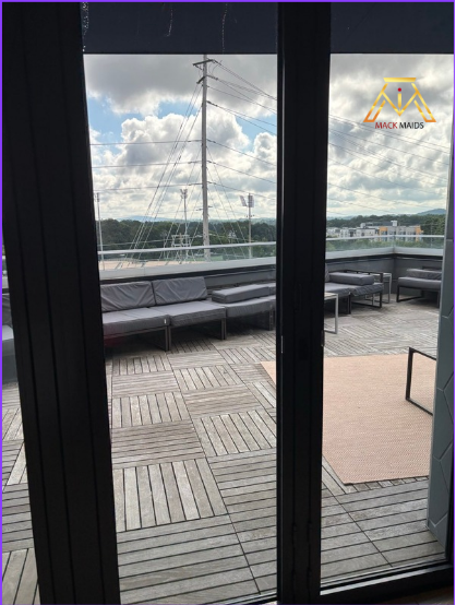 How Often Should You Schedule Professional Window Cleaning?