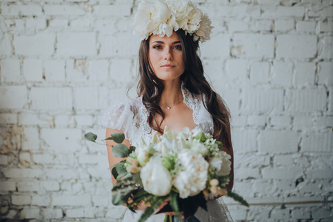 Think Wedding Bouquets