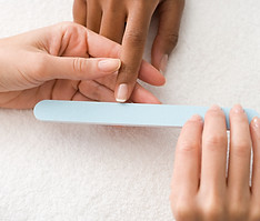 Manicura | MENTA beauty place | Peluquería Madrid