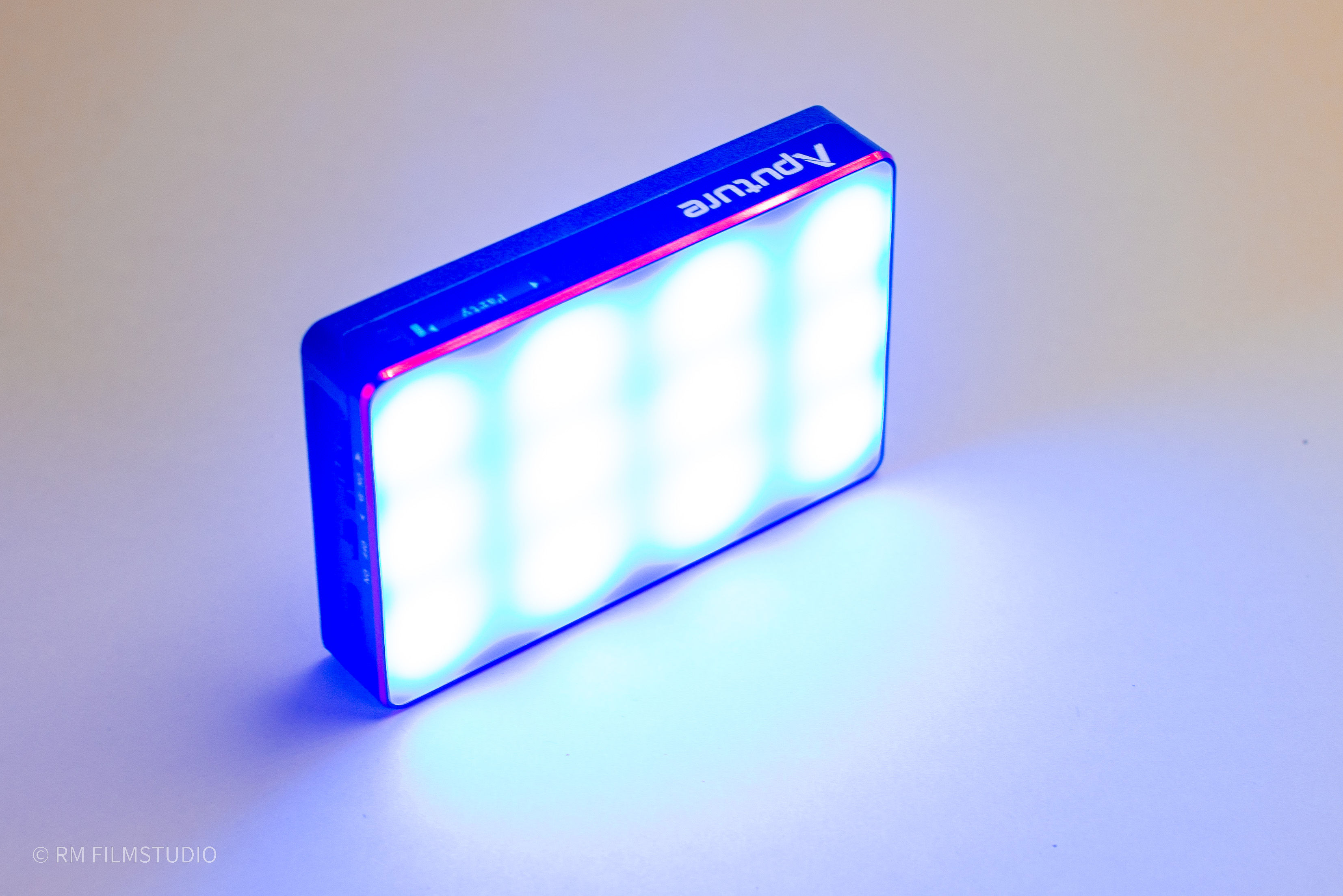 APUTURE Amaran AL-MC