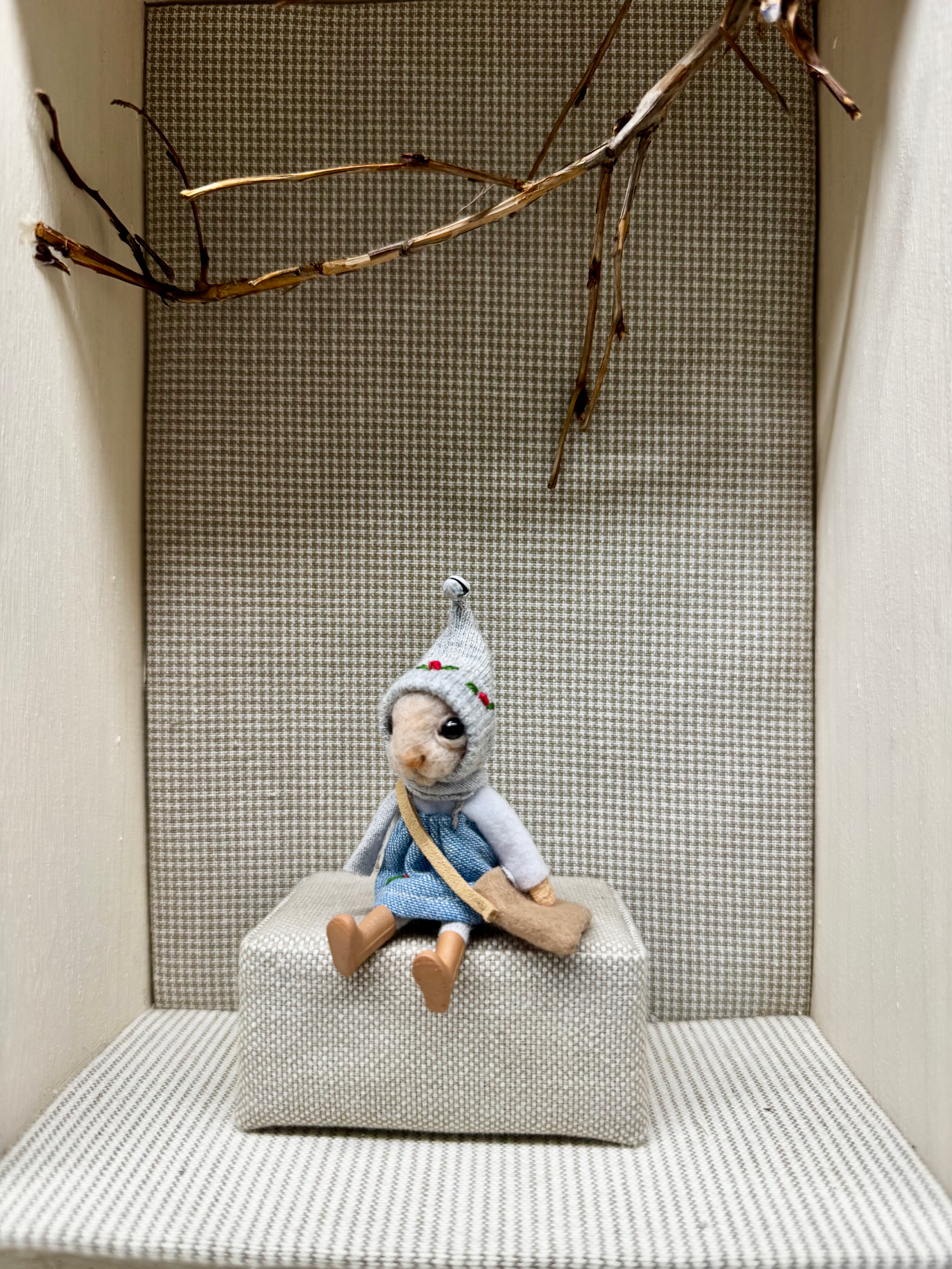 Extra small needle felted mouse in embroidered hat. 