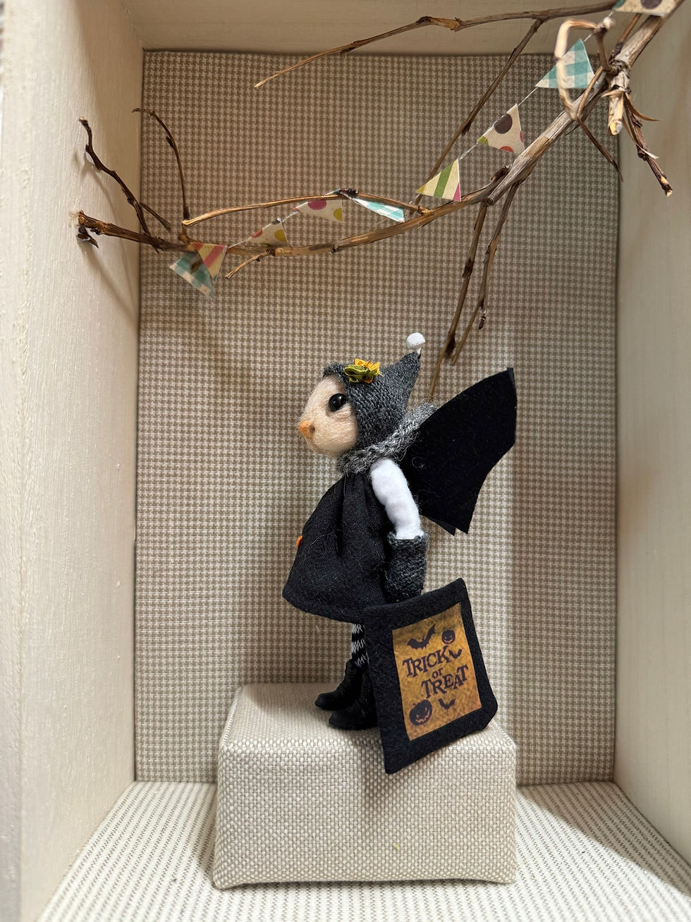 Thumbnail: Needle felted bat mouse  