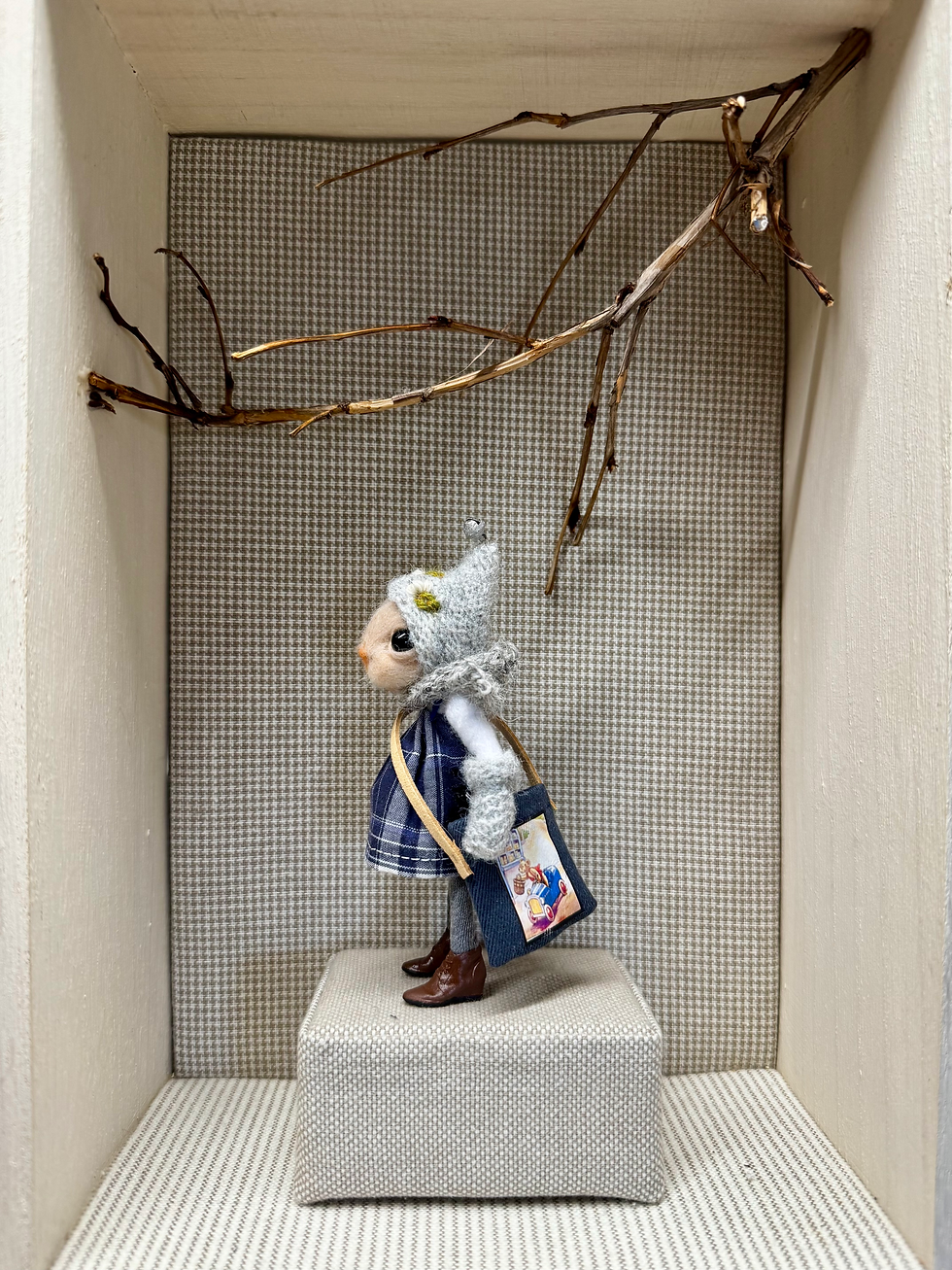 Thumbnail: Needle felted mouse in embroidered hat. 