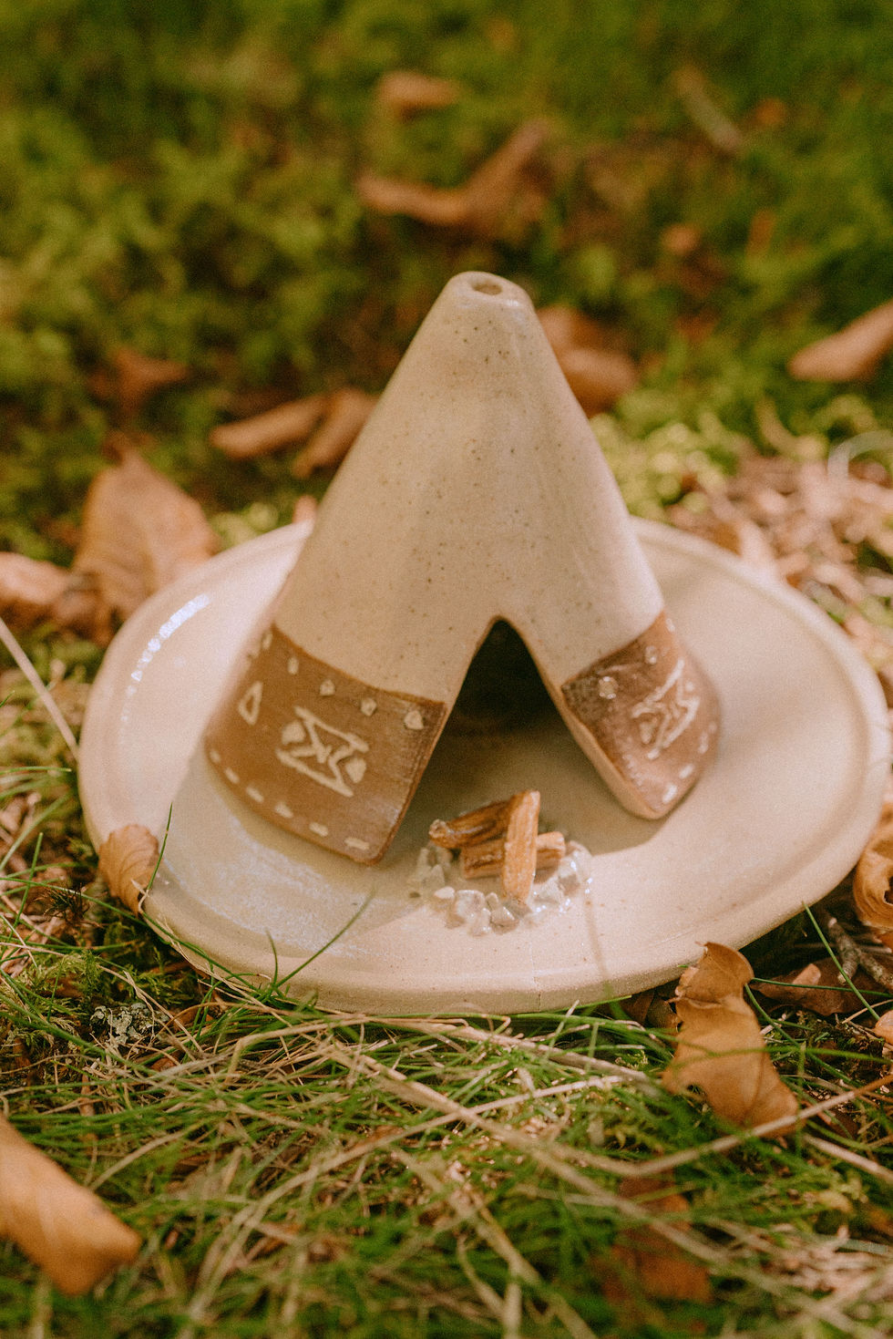 Miniatura: “Retour à la maison” -Diffuseur d’encens Tipi / Hutte / Montagnes - Grès naturel