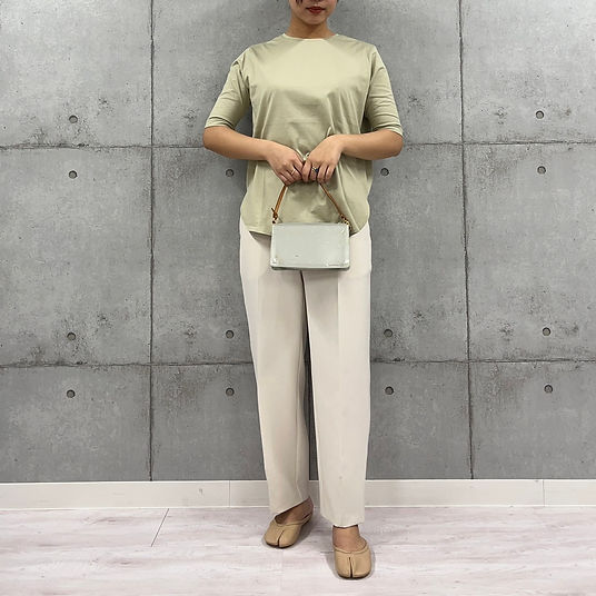 LILLY LYNQUE 202s/s】Hem curve tops【9807207】 | Maison sept