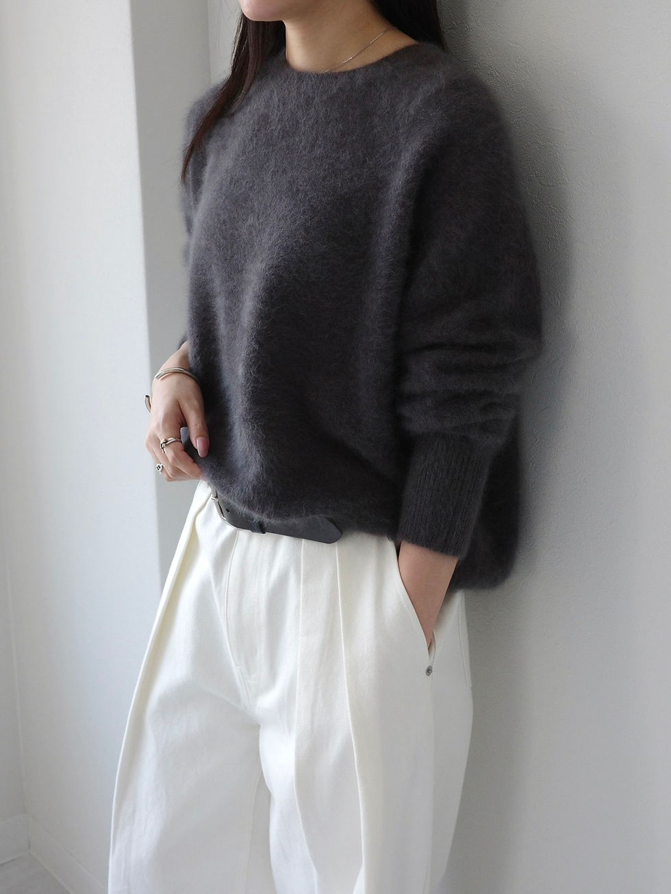 サムネイル： 【Lilly Lynque】Raccoon crew neck TOPS