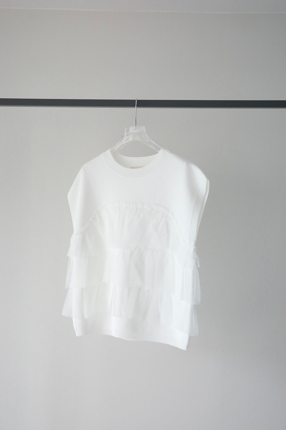 サムネイル： Ruffle frills Knit TOPS