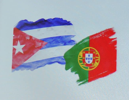 Bandeira cubana e bandeira portuguesa