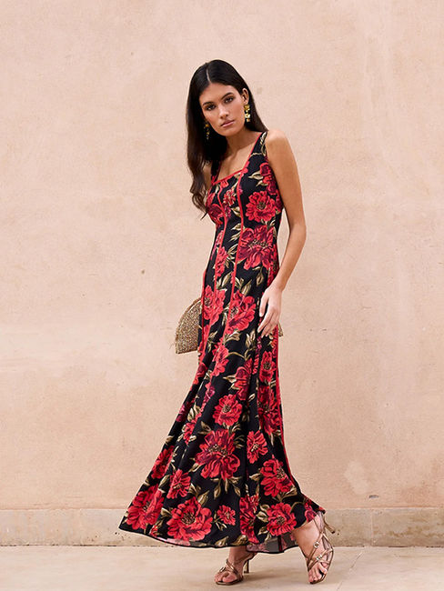 Miphai | Vestidos que prometem marcar presença