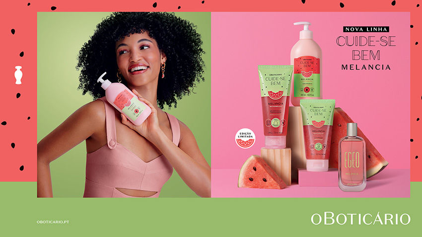 Mulher sorrindo segura creme de melancia. Ao lado, produtos de beleza exibidos com fundo rosa e fatias de melancia. Texto: Cuide-se Bem.