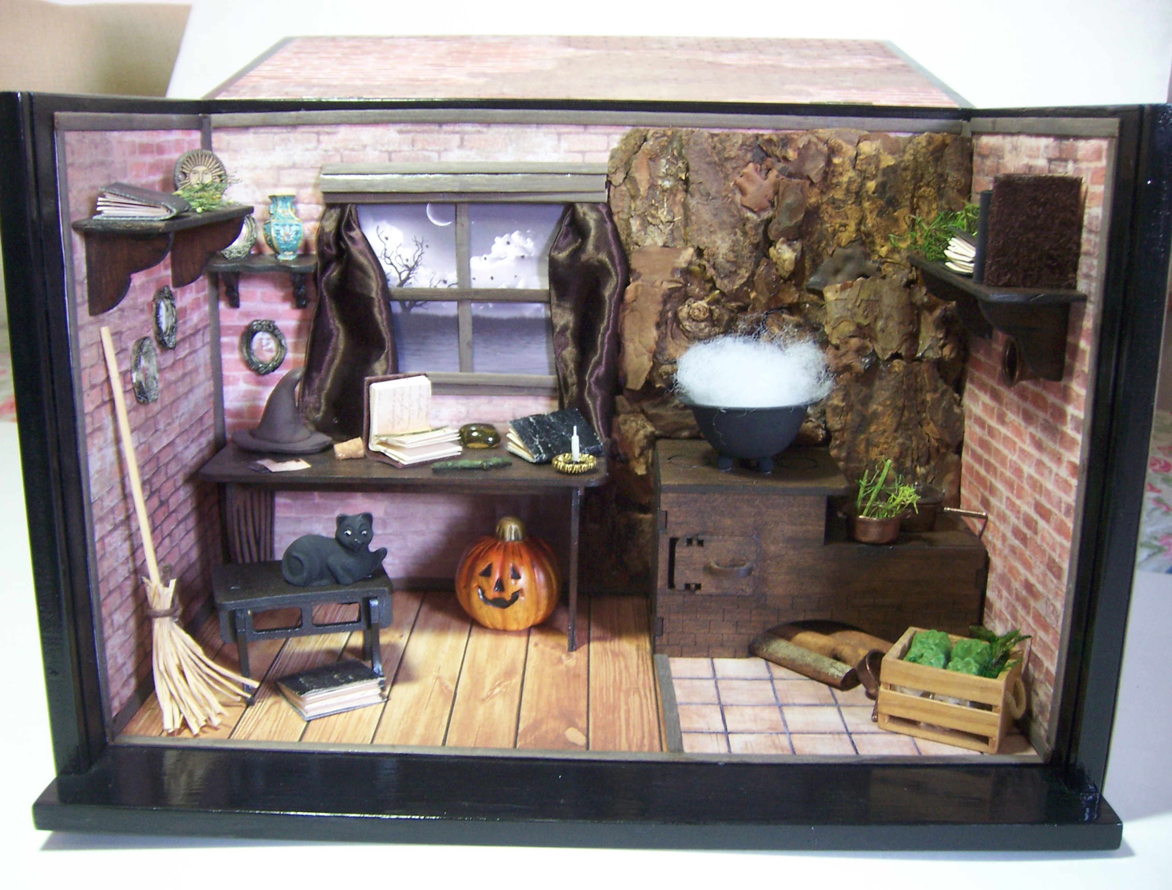 Roombox Miniatura BRUXA 2