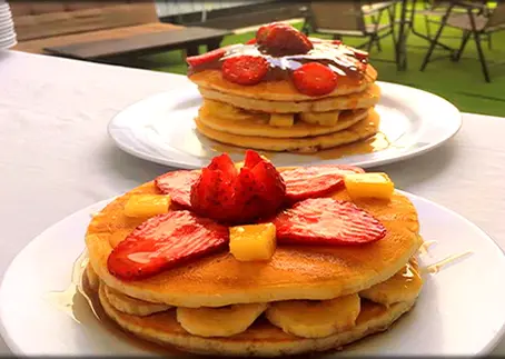 🍌 Desayuno gratis y saludable: Las delicias culinarias del hostal Tequila Sunrise Guatemala
