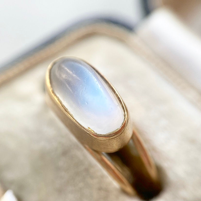 Thumbnail: Vintage 9ct gold and moonstone ring