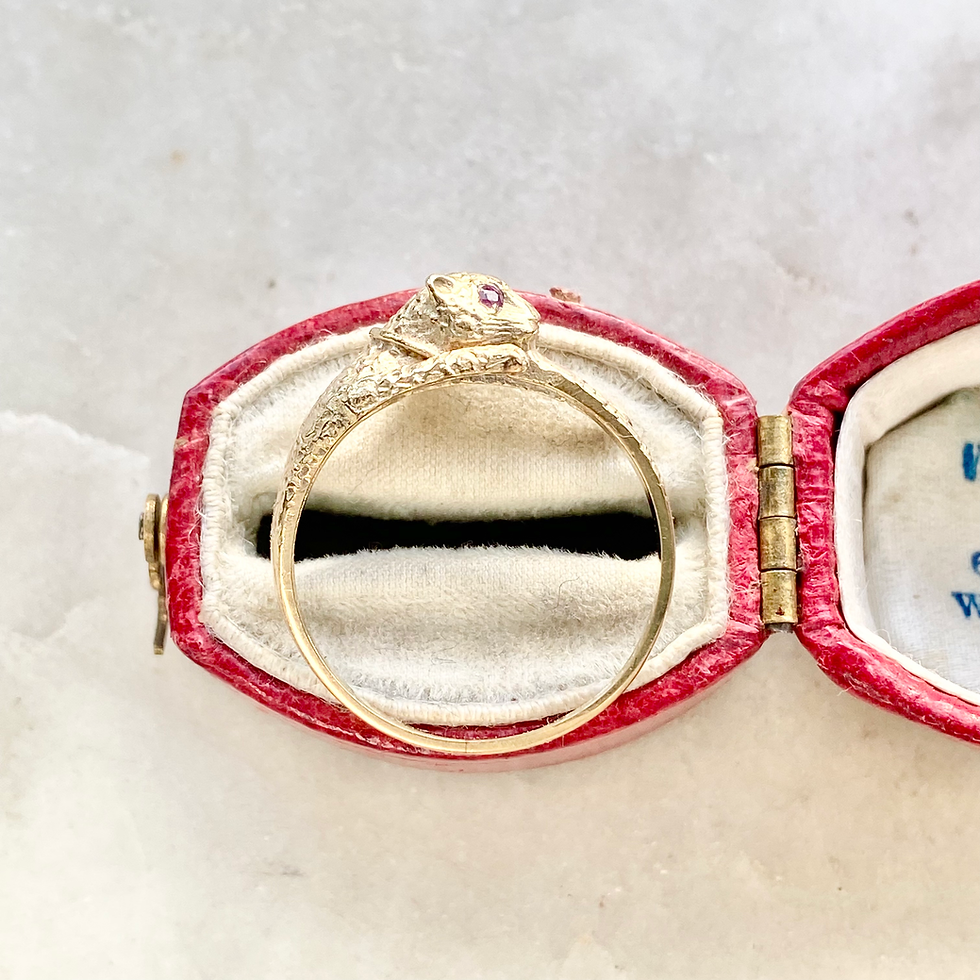 Thumbnail: Vintage 1989 9ct gold and ruby eyed leopard/panther ring
