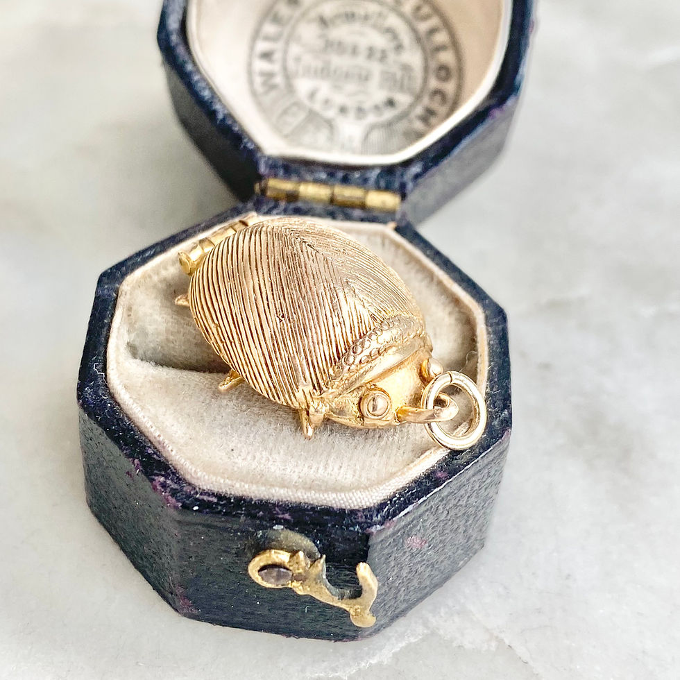 Thumbnail: Vintage 1963 9ct gold opening beetle charm with moveable The Beatles inside