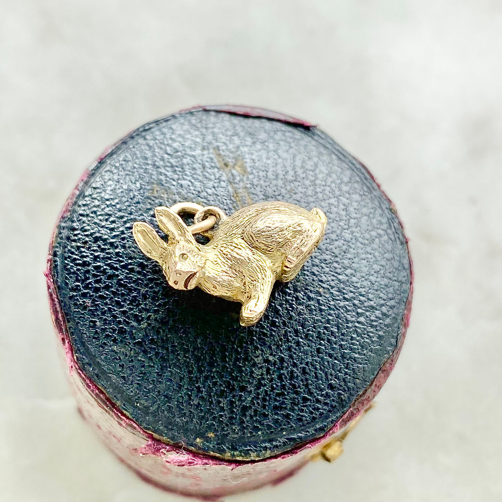Thumbnail: Vintage solid 9ct gold crouching rabbit charm
