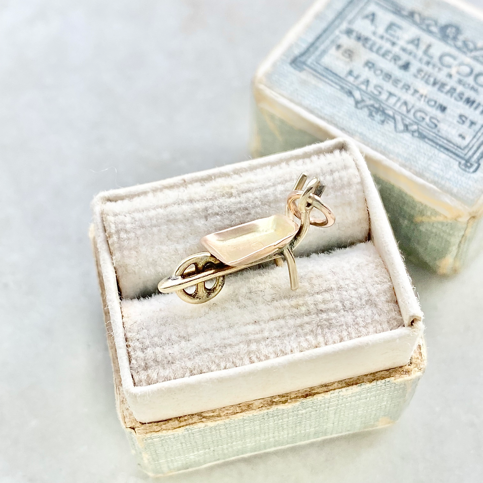 Thumbnail: Vintage 9ct gold wheelbarrow charm