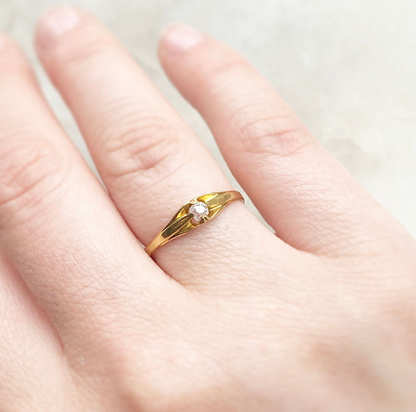 Thumbnail: Antique 18ct, 9ct gold and old cut diamond ring