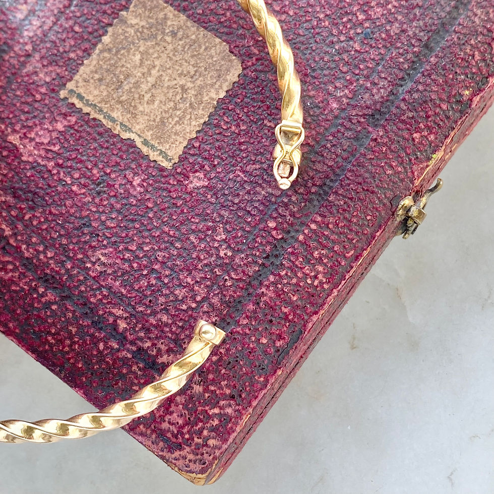 Thumbnail: Vintage 9ct gold twist opening/hinged bangle bracelet