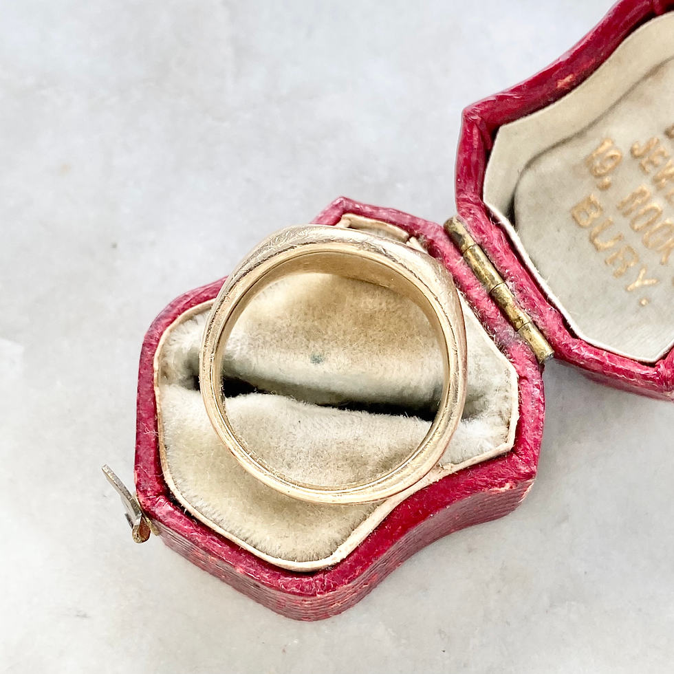 Thumbnail: Vintage 9ct gold 'Jamais  arriere'/'Never behind' signet ring