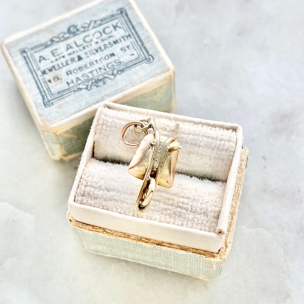 Thumbnail: Vintage 9ct gold wheelbarrow charm