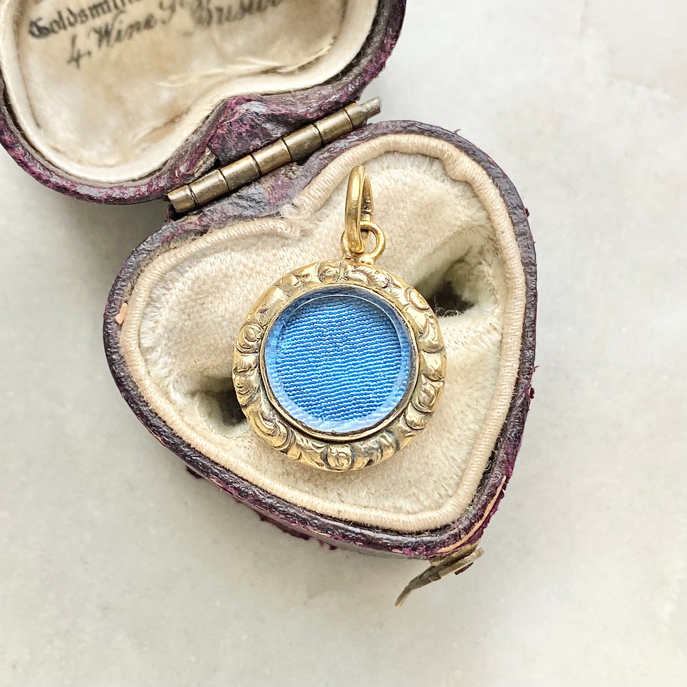 Thumbnail: Vintage gold tone base metal round glass window locket