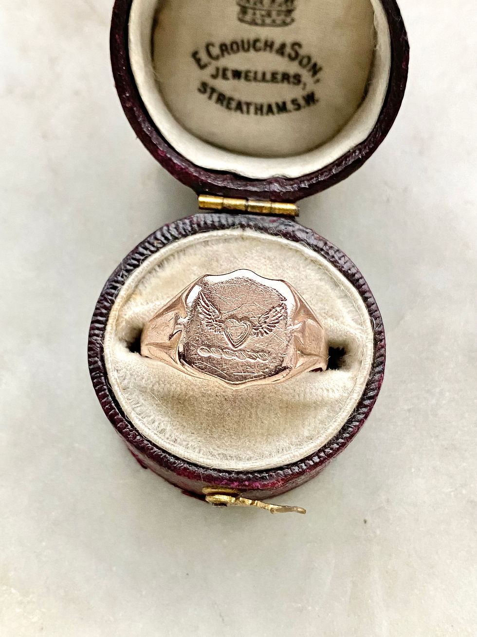 Thumbnail: Antique 1922 9ct gold winged heart signet ring