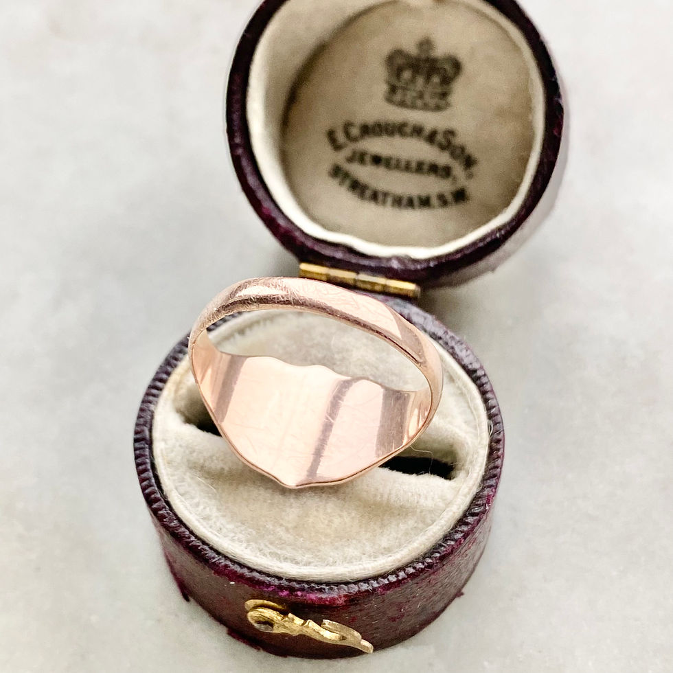 Thumbnail: Antique 1922 9ct gold winged heart signet ring