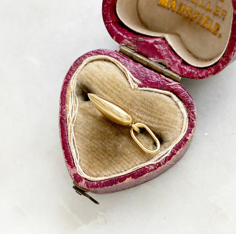 Thumbnail: Vintage 18ct gold little heart charm