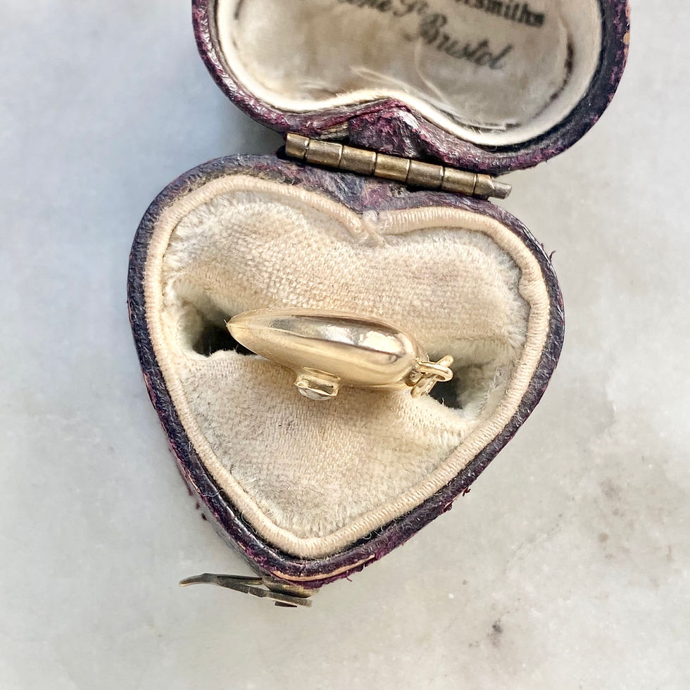 Thumbnail: Vintage rose cut diamond and gold heart charm