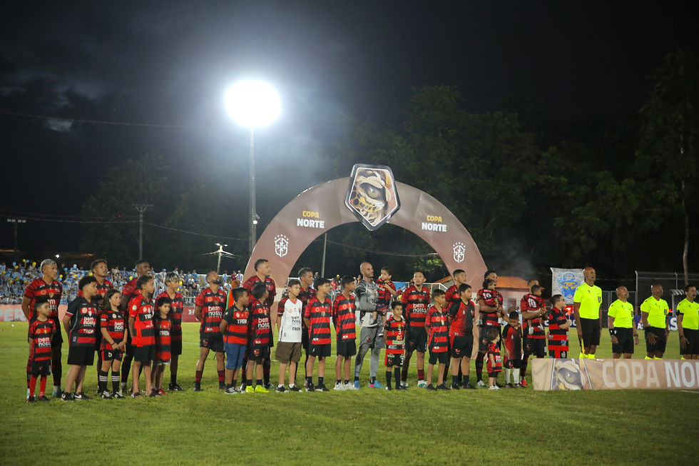 Como de costume, as crianças acompanharam os atletas na entrada em campo. Foto: Maria Cândida Ferreira/AGCOM Esporte.