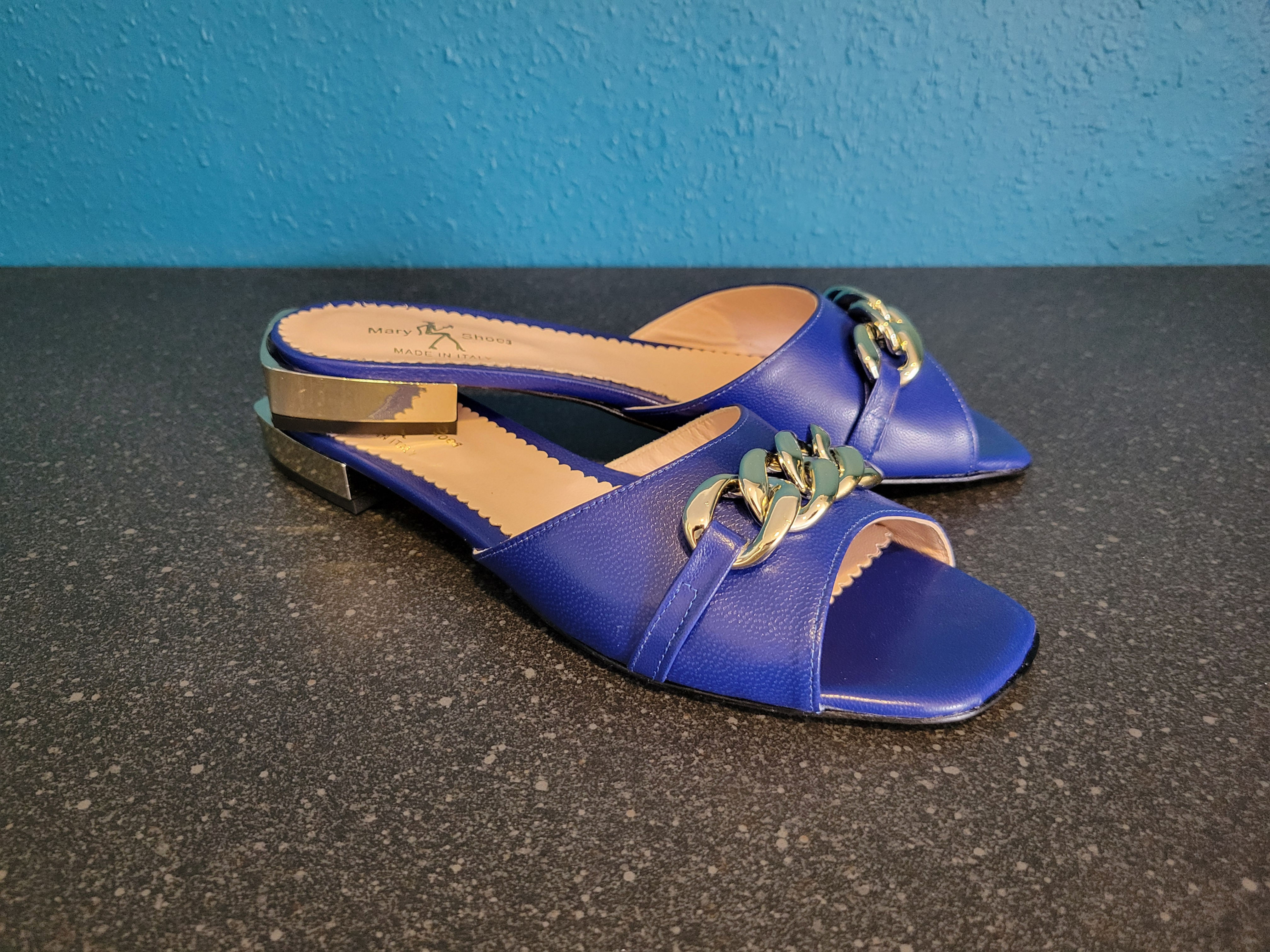 Rosie, flat royal-blue leather sandals
