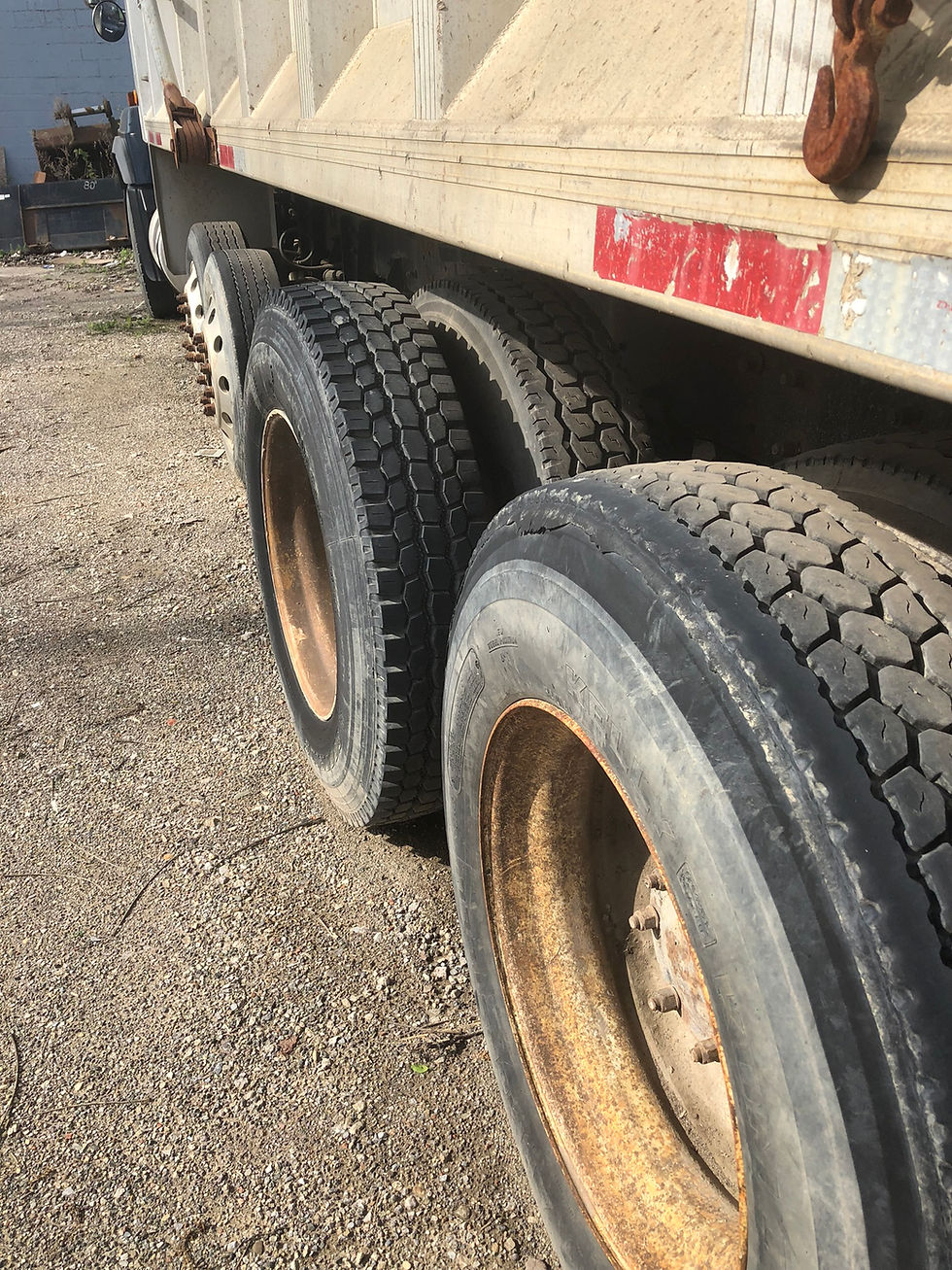 Thumbnail: 2000 MACK RD688 DUMP TRUCK