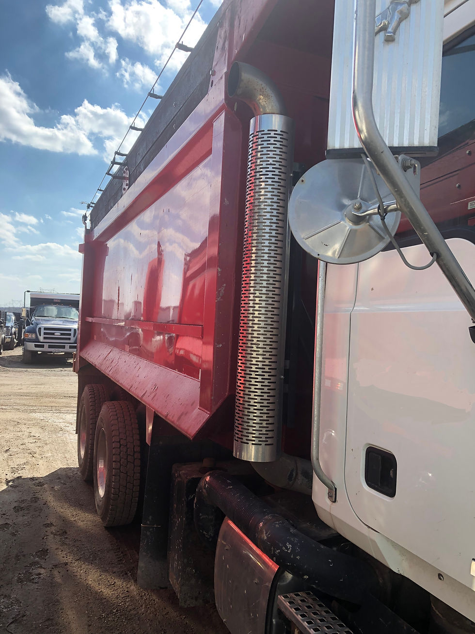 Thumbnail: 2013 MACK GU713 DUMP TRUCK - TRI AXLE