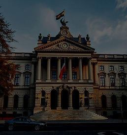 An image of a European government building linked to information that links UK Solar Power to its previous collaborations with various state governments globally