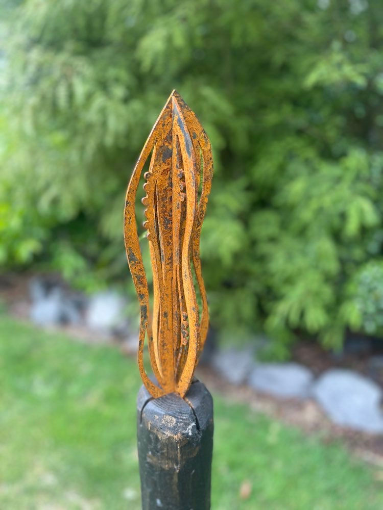Thumbnail: Kowhai pod post toppers